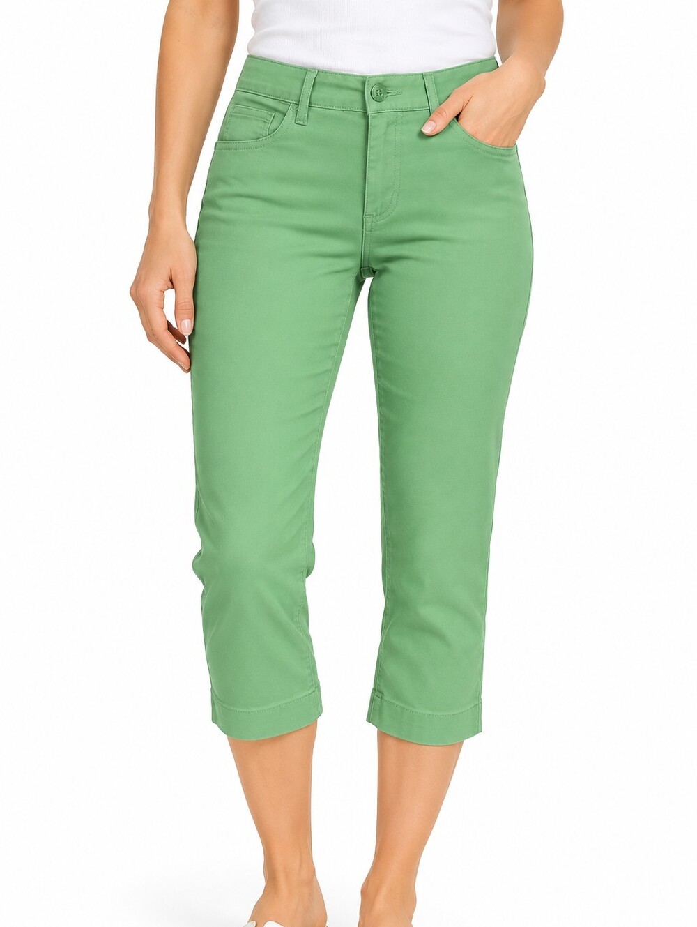 St John's Bat Mint Green Capri Pants NWT